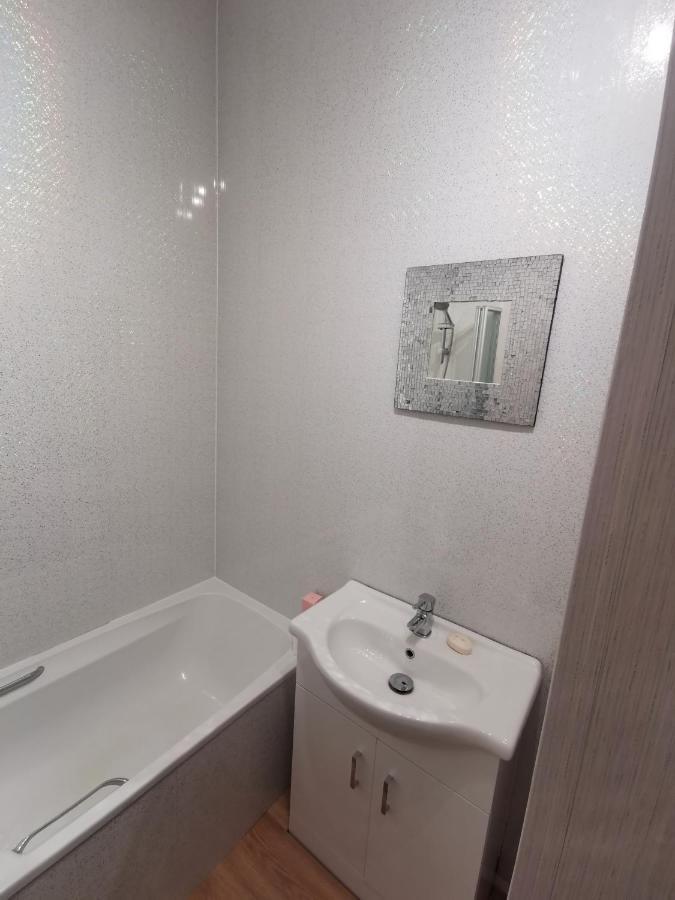 Parkside House 3 Bedroom 2 Bathroom. Parking. Barrow-in-Furness Exterior foto